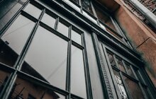 Фото 1: Реставратори відновили двері-близнюки в центрі Львова