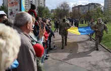 Фото 5: На площі перед Центром Довженка у Львові урочисто підняли Державний прапор