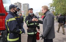 Фото 11: На площі перед Центром Довженка у Львові урочисто підняли Державний прапор