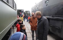 Фото 13: На площі перед Центром Довженка у Львові урочисто підняли Державний прапор