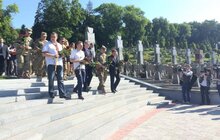 Фото 1: У Львові сьогодні вшанували пам'ять американських пілотів, які поховані на Личаківському кладовищі