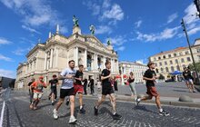 Фото 3: У Львові представники Сил оборони встановили рекорд України