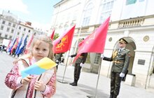 Фото 15: На День міста у центрі Львова замайоріли прапори військових та оборонних сил України (фото/відео)