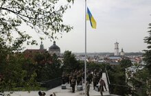 Фото 7: У Львові урочисто підняли прапор України над Меморіалом пам’яті Героїв Небесної Сотні
