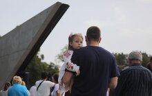 Фото 9: У Львові урочисто підняли прапор України над Меморіалом пам’яті Героїв Небесної Сотні