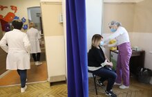 Фото 4: Всі охочі мають змогу прийти на вакцинацію в міську Ратушу
