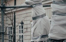 Фото 2: У Львові змонтують захисні конструкції довкола пам’ятника Адаму Міцкевичу і фігури Діви Марії