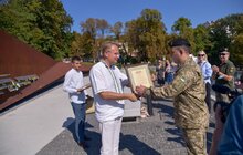 Фото 12: На Меморіалі Героїв Небесної Сотні курсанти Ліцею Героїв Крут урочисто підняли національний стяг