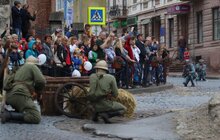 Фото 7: Андрій Садовий у Чорткові зустрівся з мером та взяв участь у відкритті реконструкції бою «Чортківська офензива»