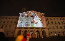 Фото 6: На фасаді Ратуші з нагоди 100-ліття Михайла Дзиндри показали 3D-мапінг