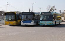 Фото 6: Львів отримав від польських міст 20 великих низькопідлогових автобусів та гуманітарну допомогу