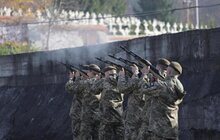 Фото 4: До 100-річчя ЗУНР у Львові помолились біля могил Героїв