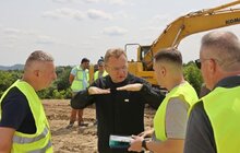 Фото 3: Грибовицький полігон вкривають ґрунтом: до кінця року тут можна буде зіграти в гольф (відео)