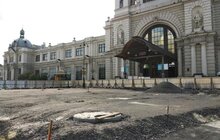 Фото 11: На пл. Двірцевій завершують влаштування каналізаційного колектора