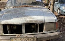 Фото 1: Ще 23 занедбані автомобілі заберуть з вулиць Львова у найближчий час