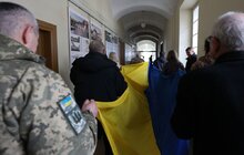 Фото 6: Над вежею львівської Ратуші урочисто підняли національний прапор