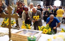 Фото 4: Молитва та соняхи: у Гарнізонному храмі Львова відбувся вечір-реквієм пам’яті полеглих воїнів