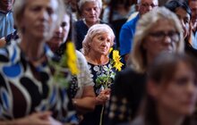 Фото 5: Молитва та соняхи: у Гарнізонному храмі Львова відбувся вечір-реквієм пам’яті полеглих воїнів