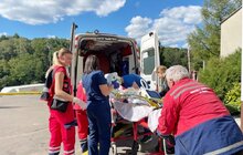 Фото 4: Зі Львова до Австрії евакуювали 17-річну дівчину з Дніпропетровщини, яка постраждала внаслідок обстрілу росіян