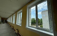 Фото 11: У навчальних закладах Львова відновили понад 900 вікон, які були пошкоджені через російські обстріли