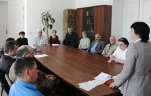Фото 1: Львів’яни «чорнобильці» отримали від міста путівки на санаторно-курортне оздоровлення
