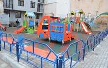 Фото 2: У Львові активно облаштовують дитячі і спортивні майданчики