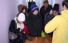 Фото 17: Помилися, поїли, отримали одяг і допомогу: місто знову організувало масштабний захід для безхатьків