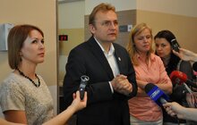 Фото 12: «Є електронна черга, є можливість оперативно отримати відповідь на будь-яке запитання», - А.Садовий про ЦНАП