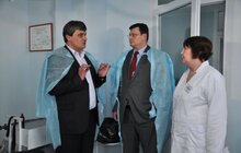 Фото 12: О. Квіташвілі ознайомився з роботою пологового будинку №1 