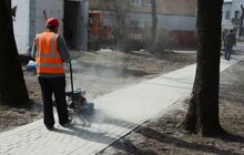 Фото 9: На вул. Хмельницького, 156 облаштовують сквер і встановлять дитячий майданчик