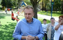 Фото 20: Ремонт внутрішніх двориків, прибудинкових територій, облаштування громадських просторів
