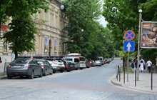 Фото 11: Порушення правил паркування стає причиною значних заторів на дорогах Львова