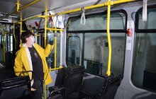 Фото 11: Дезінфекція електротранспорту продовжується: миття відбувається щоночі, а у вагонах встановлені дезінфікатори