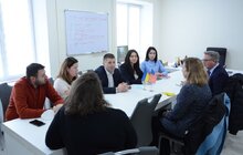 Фото 1: Крістіна Квін ознайомилась з роботою медичного об’єднання невідкладної допомоги у Львові