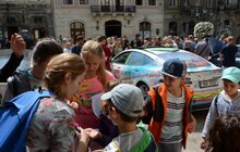 Фото 5: До Львова завітали учасники найбільшого електромобільного ралі світу