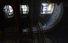 Фото 5: Над центральним входом у храм Преображення Господнього встановили відреставрований вітраж