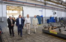 Фото 8: Мер Львова оглянув процес виготовлення тролейбусів «Електрон», які замовило місто