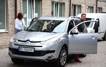 Фото 1: Чиста питна вода з-під крану: 8-мій лікарні благодійники подарували очисну систему