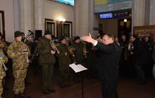 Фото 4: З нагоди 100-річчя бою під Крутами львів’яни підтримали загальноукраїнський флешмоб з виконання маршу «Героям Крут»