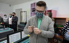 Фото 10: Школи Львова отримали третю наукову мобільну лабораторію