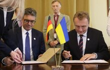 Фото 10: Підписання угода про співпрацю між міськими управліннями щодо енергетичної оптимізації окремих районів міста Рясне 1, Рясне 2 та Кам’янка