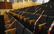 Фото 5: Мер Львова перевірив ремонт гримерок у Центрі Довженка