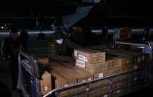 Фото 7: До Львова прибули медичне обладнання та тести на коронавірус, придбані в Китаї