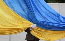 Фото 2: У Львові на найбільшому флагштоку урочисто підняли прапор України
