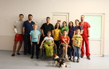 Фото 5: Найпопулярніший пес України відвідав юних пацієнтів у лікарні Св. Миколая у Львові