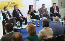Фото 30: У Львові на стадіоні «Арена Львів» стартував V Форумі місцевого самоврядування