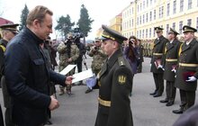 Фото 4: У Національній академії сухопутних військ ім. гетьмана Петра Сагайдачного відбулися урочистості з нагоди дострокового випуску курсантів