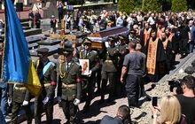 Фото 10: У Львові попрощалися з письменником та дисидентом Ігорем Калинцем (фото/​відео)