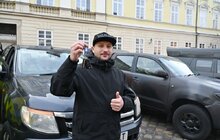 Фото 9: 11 машин на передову: британські волонтери у Львові передали допомогу для війська
