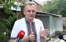Фото 12: На вул. Зимновідська-Станційна триває ремонт дороги та облаштування мереж